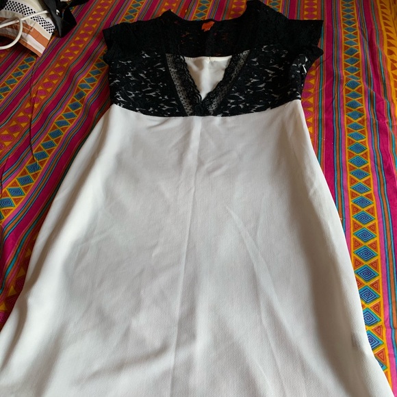 Tops skirts and dresses - price for each - Picture 7 of 15